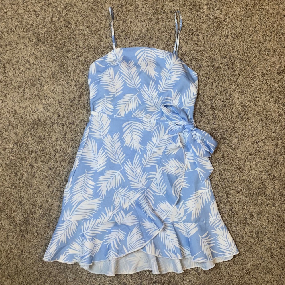 LAtiste by Amy Blue Palm Print Mini Dress Spaghetti Strap Ruffle Tie Waist Small